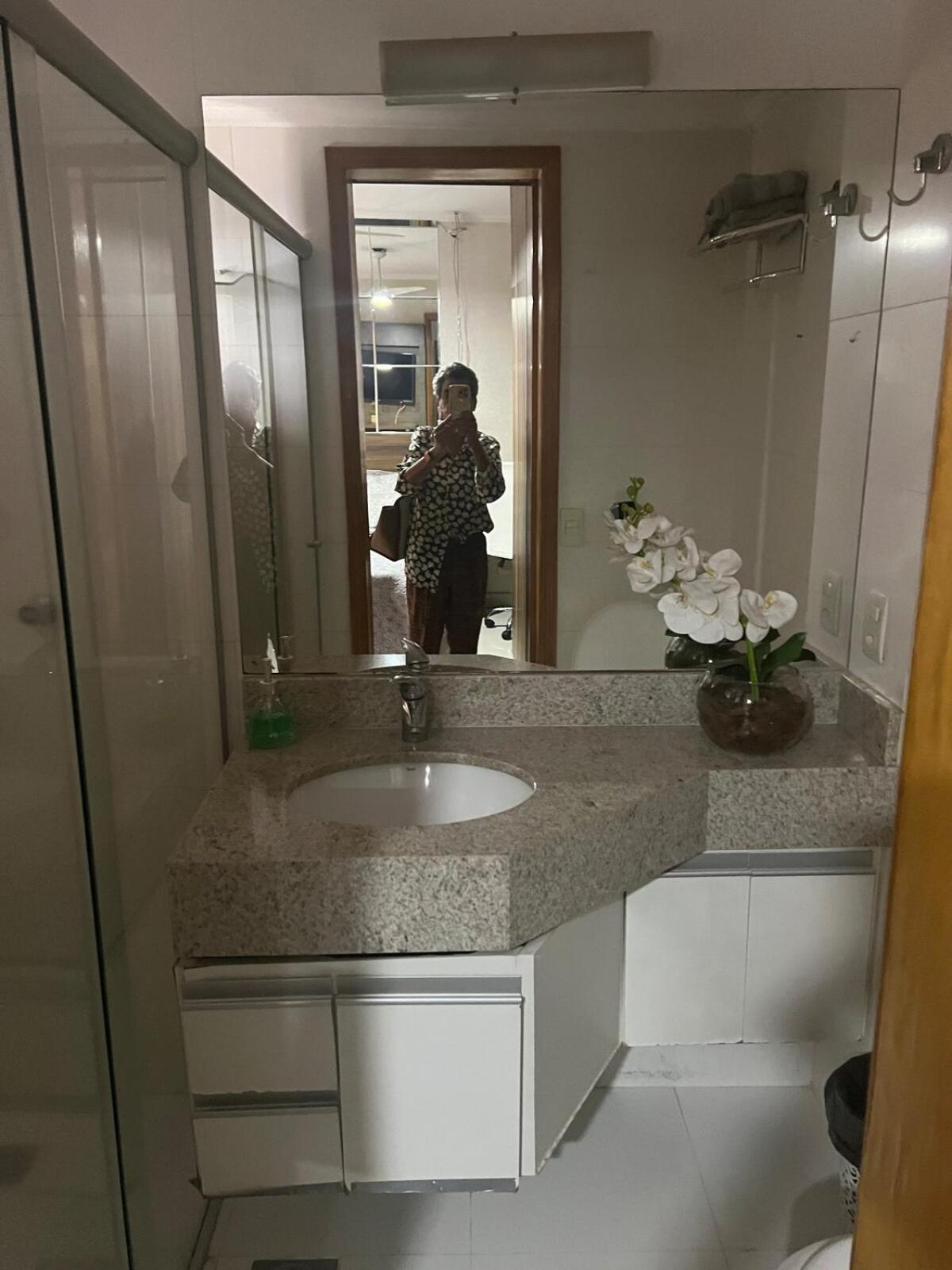 Elegancia & Conforto Flat Mobiliado Goiania Bagian luar foto