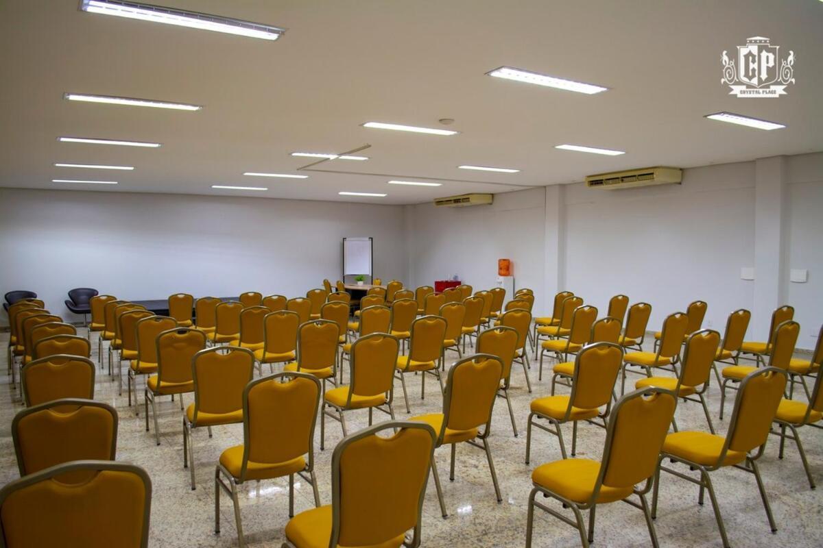 Elegancia & Conforto Flat Mobiliado Goiania Bagian luar foto
